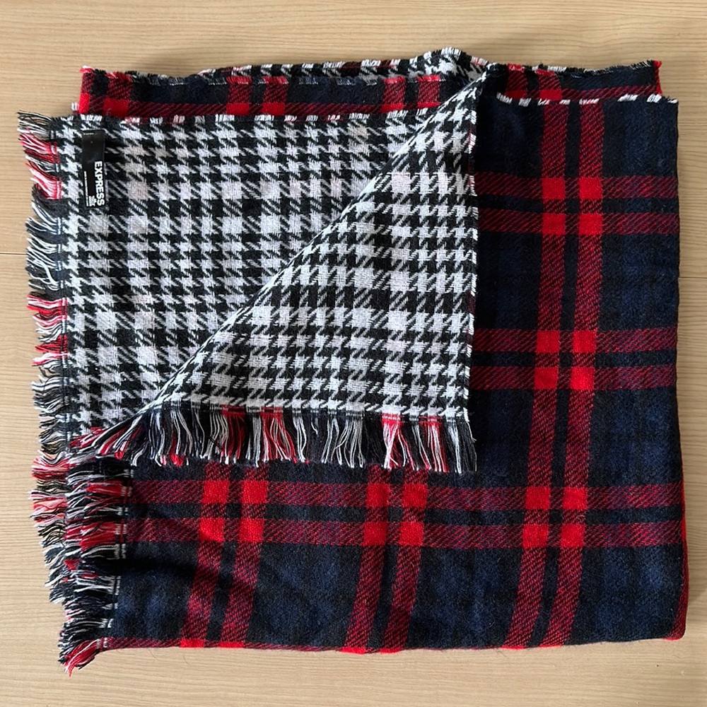 Express Plaid Blanket Scarf